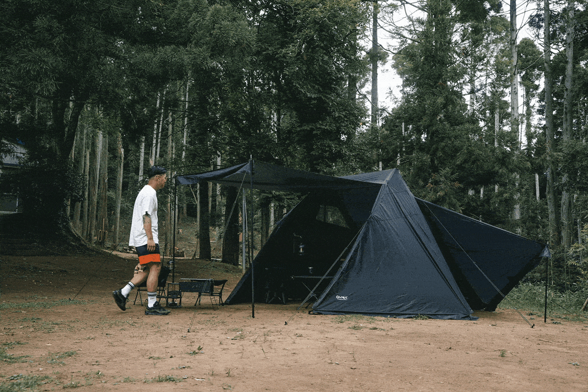 tent_men.gif