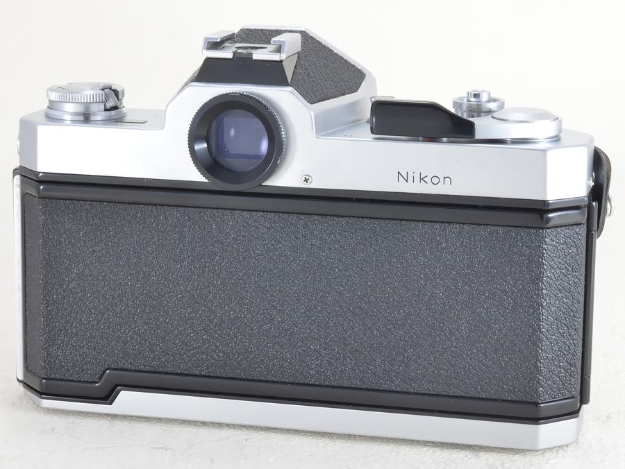 Nikon Nikomat（ニコマート）FTN／60年代を代表する基本機能完備の