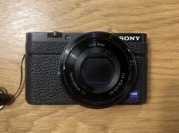 SONY RX100 のイメージセンサーについたゴミを清掃した - リチャード