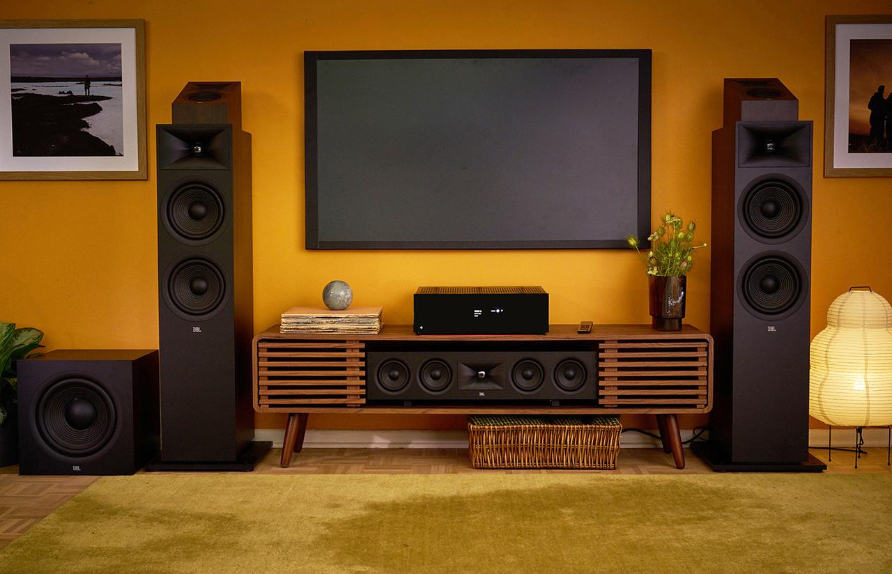 JBLから、リビングで3D立体音響を手軽に楽しめる「STAGE 2」シリーズが