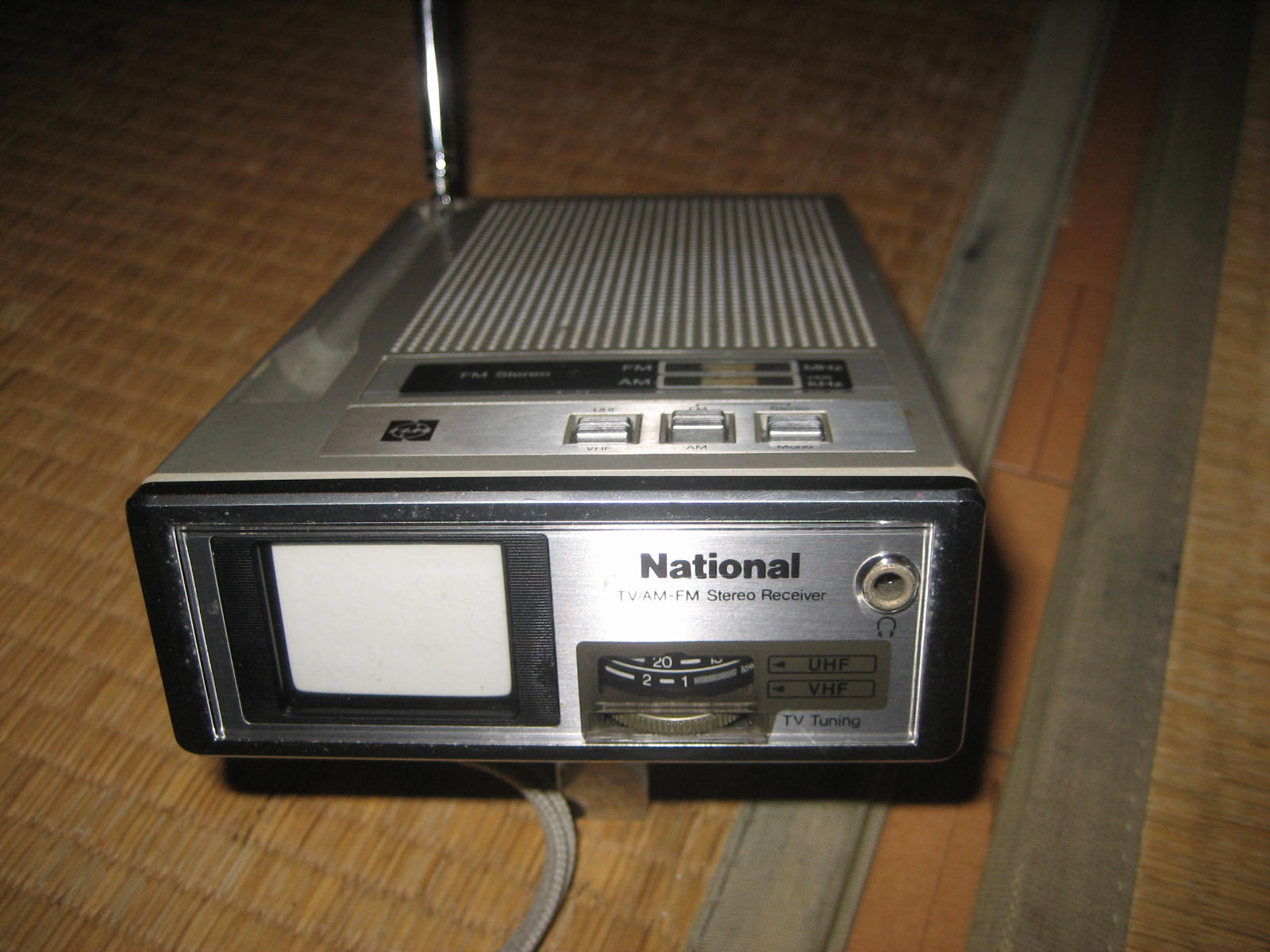 マイクロテレビラジオ TR-1020 | aiwolf1のブログ