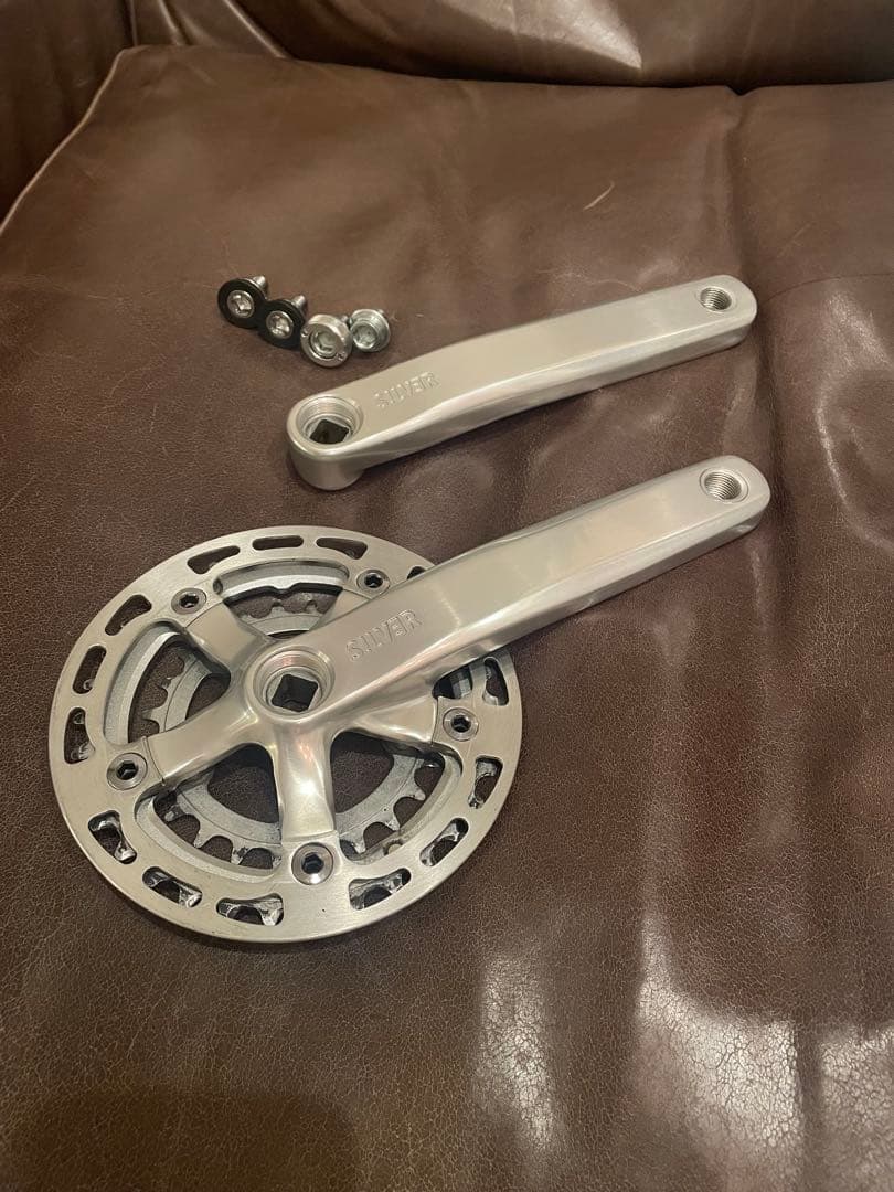 レアSILVER クランク 34/24 110/74 BCD RIVENDELL レアSILVER クランク 34/24 110/74 BCD RIVENDELL - メルカリ