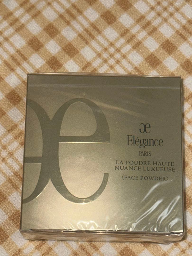 フェイスパウダー Elegance LA POUDRE HAUTE NUANCE 01 ラ プードル オートニュアンス｜フェイスパウダー｜商品情報｜Elégance