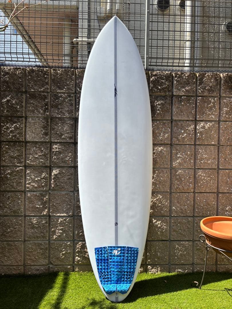 美品　サーフボード　ALOHA アロハSKIPPER ミッドレングス 美品 サーフボード ALOHA アロハSKIPPER ミッドレングス - メルカリ