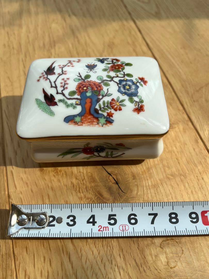 マイセン　ボンボニエール陶磁器 花と鳥の絵柄 小物入れ　ヴィンテージ Yahoo!オークション -「マイセン 小物入れ」の落札相場・落札価格