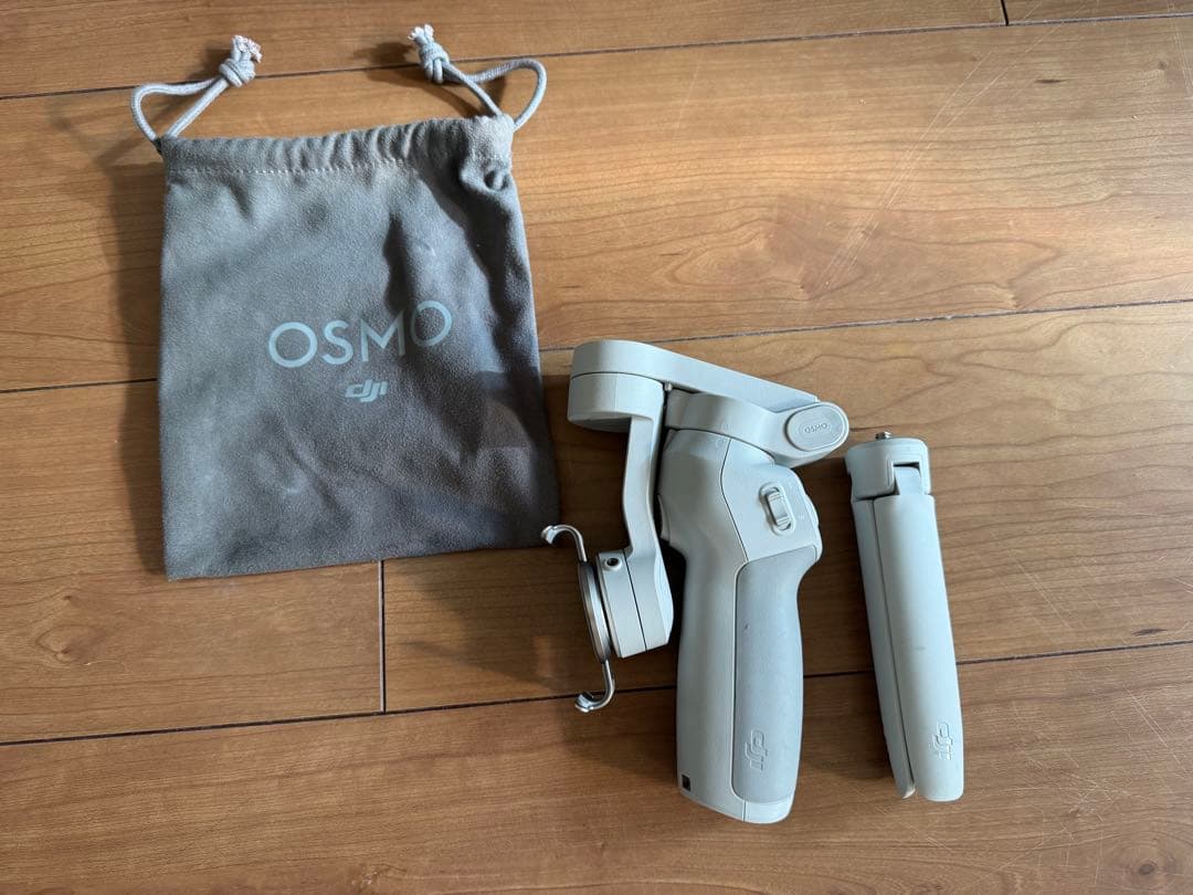 収納袋付きDJI Osmo Mobile 4 スマートフォン用ジンバル Amazon | 【国内正規品】DJI OM 4 スマートフォンジンバル | カメラ用