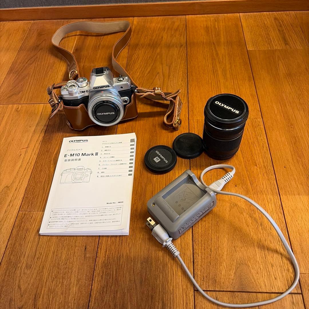 デジタルカメラ　OLYMPUS E-M40 MarkⅢ Amazon | OM SYSTEM OLYMPUS OM-D E-M1 Mark III ブラックボディ M