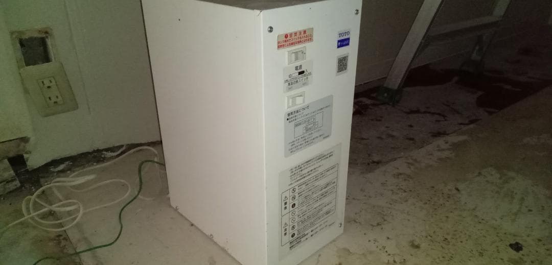 RE06-SK　電気温水器（湯ポットキット）　ジャンク品 楽天市場】RESK06A1R TOTO 小型電気温水器 湯ぽっとキット 約6L