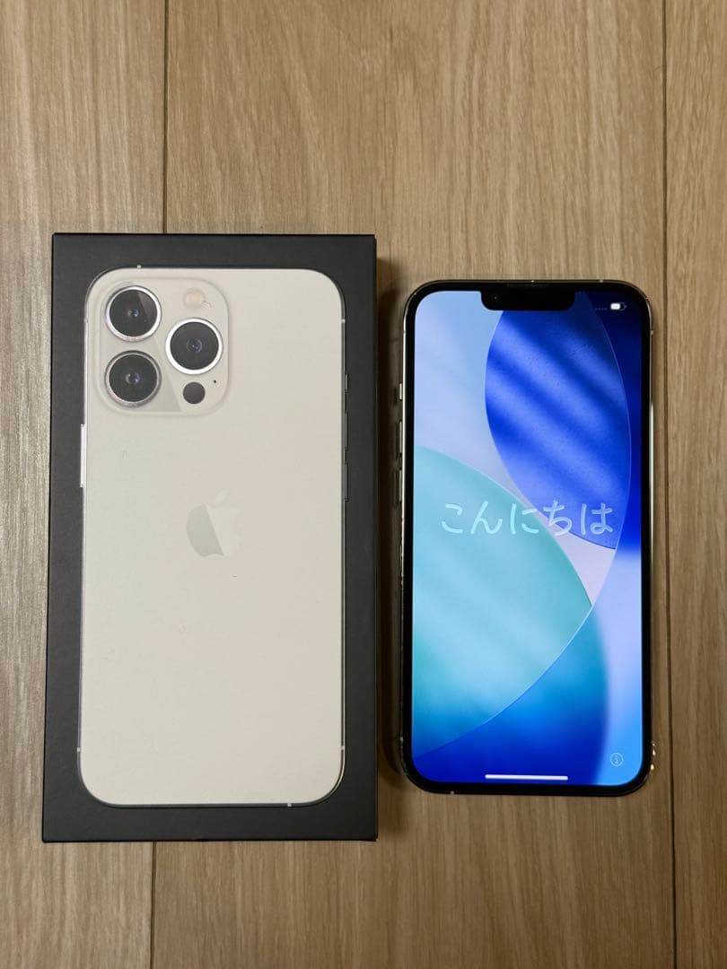 iPhone 13 Pro 256GB シルバー　箱付き Amazon.com: Apple iPhone 13 Pro, 256GB, Silver - AT&T (Renewed