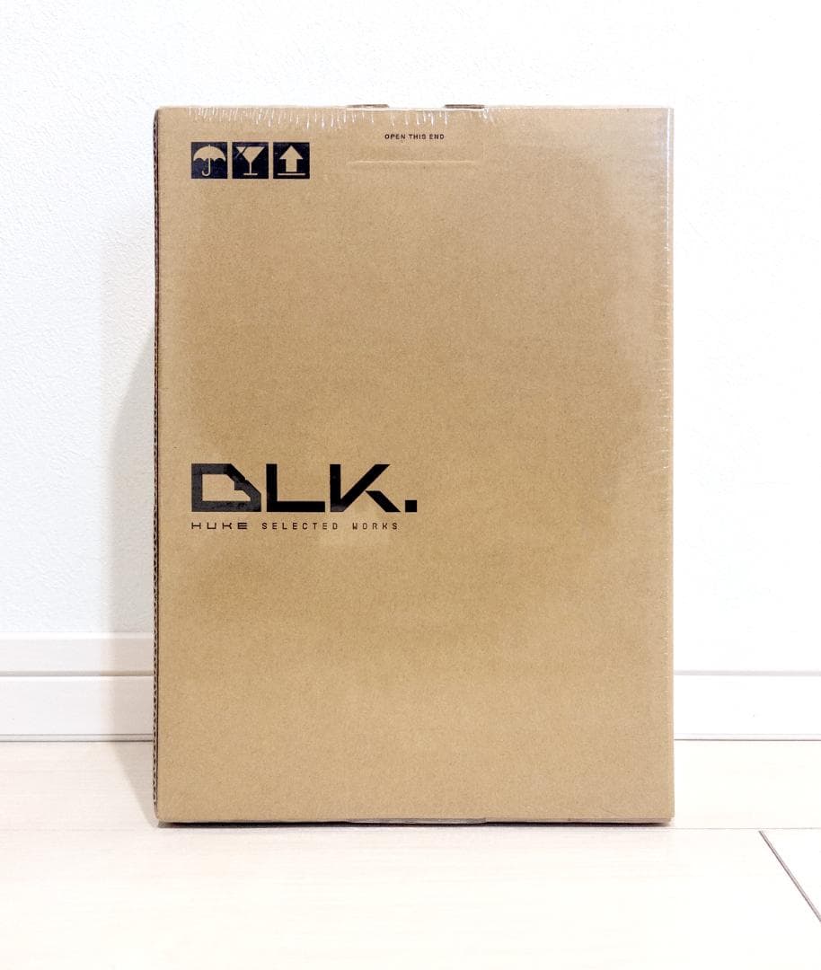 イラストレーターhuke氏初画集 「BLK」 限定版（figma BRSB同梱） Amazon.co.jp: イラストレーターhuke氏初画集「BLK」限定版 (figma