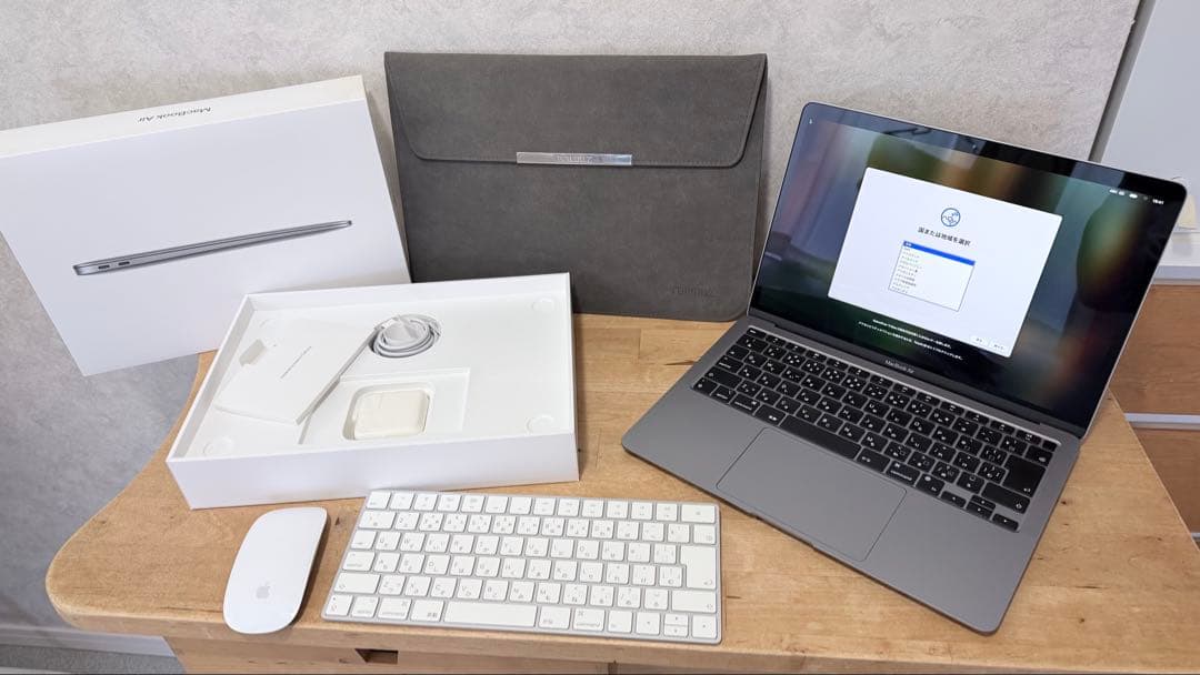 MacBook本体 Apple MacBook Air (M1, 16GB,512GB) Amazon.com: Apple 2020 MacBook Air with Apple M1 Chip, 13-inch